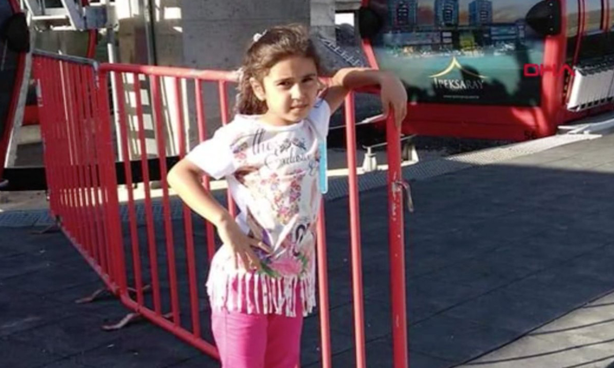 Mersin'deki ortaokul öğrencisi, sınıf arkadaşını bıçaklayarak öldürdü